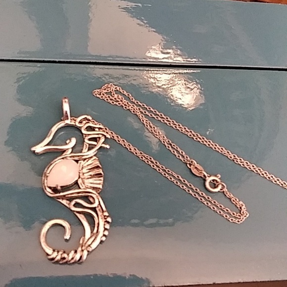 Sterling Silver Chain With Embellished Seahorse Pendant. - Picture 6 of 17